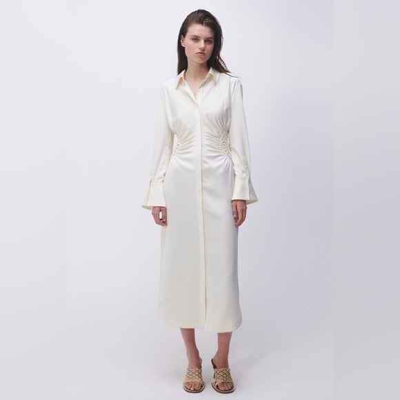 Rhoda Fossil Crochet Dress
Regular price
$795 - Picture 7 of 13